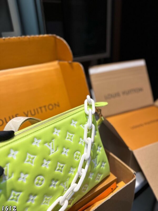 Modern Style Trendy LV Handbag L2095