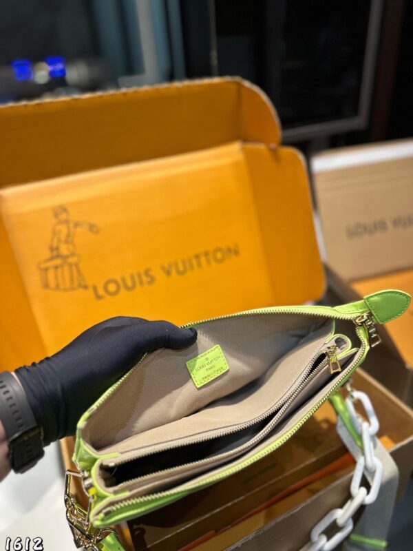 Modern Style Trendy LV Handbag L2095