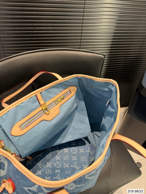 Modern Style Trendy LV Handbag L2093