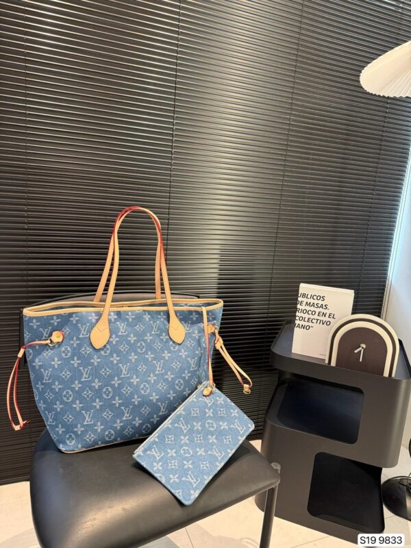 Modern Style Trendy LV Handbag L2093
