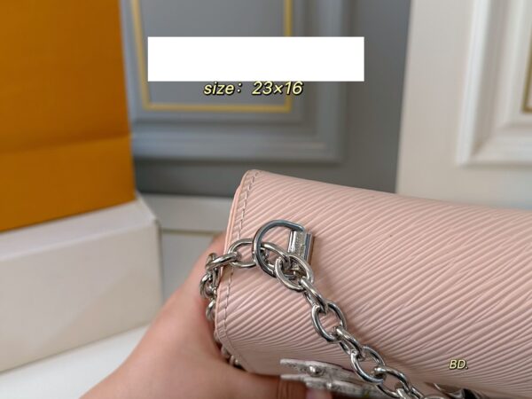 Modern Style Trendy LV Handbag L2079