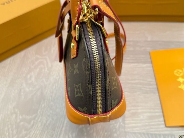 Modern Style Trendy LV Handbag L2073 Modern Style Trendy LV Handbag L2073