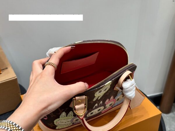 Modern Style Trendy LV Handbag L2061