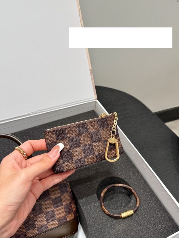 Modern Style Trendy LV Handbag L2060
