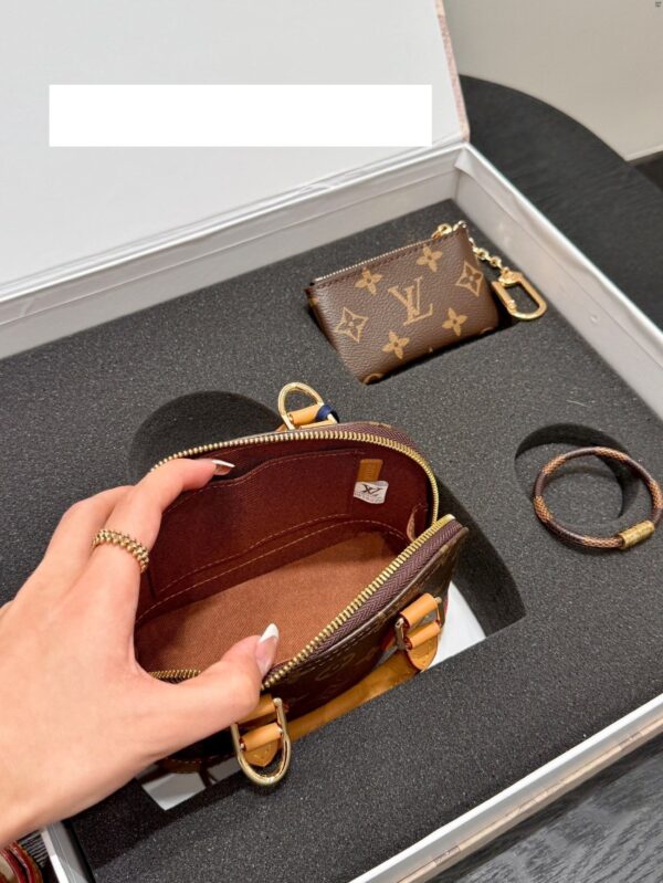 Modern Style Trendy LV Handbag L2060