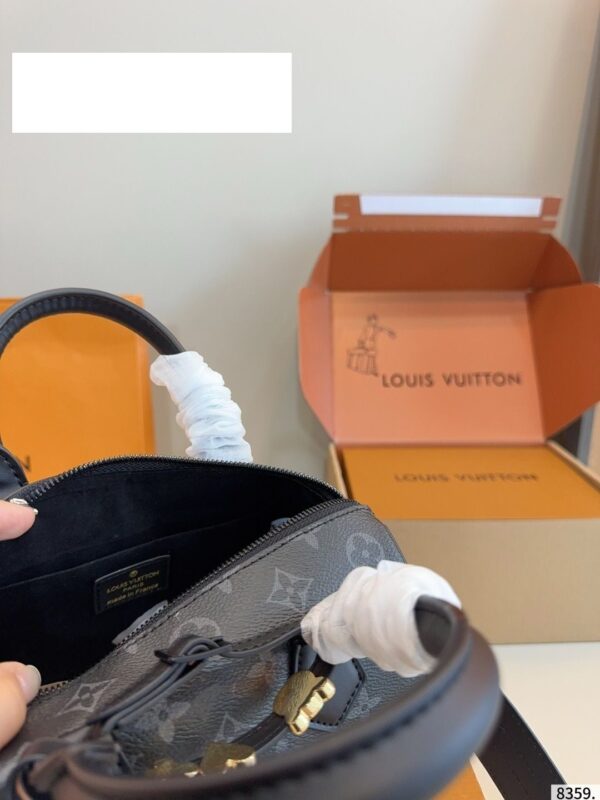 Modern Style Trendy LV Handbag L2057