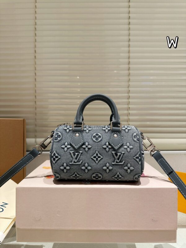 Modern Style Trendy LV Handbag L2041
