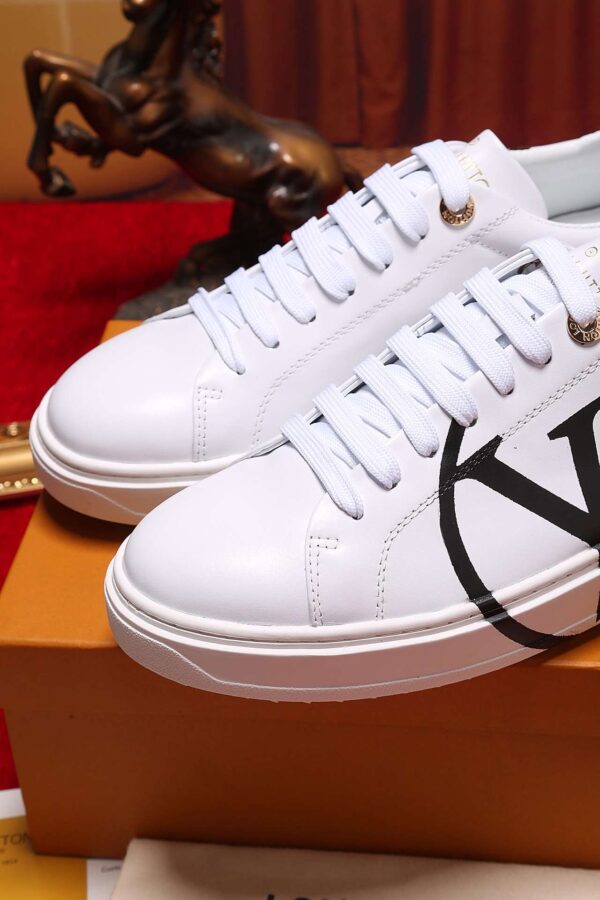 New Collection Fashion Women LV Shoes 012