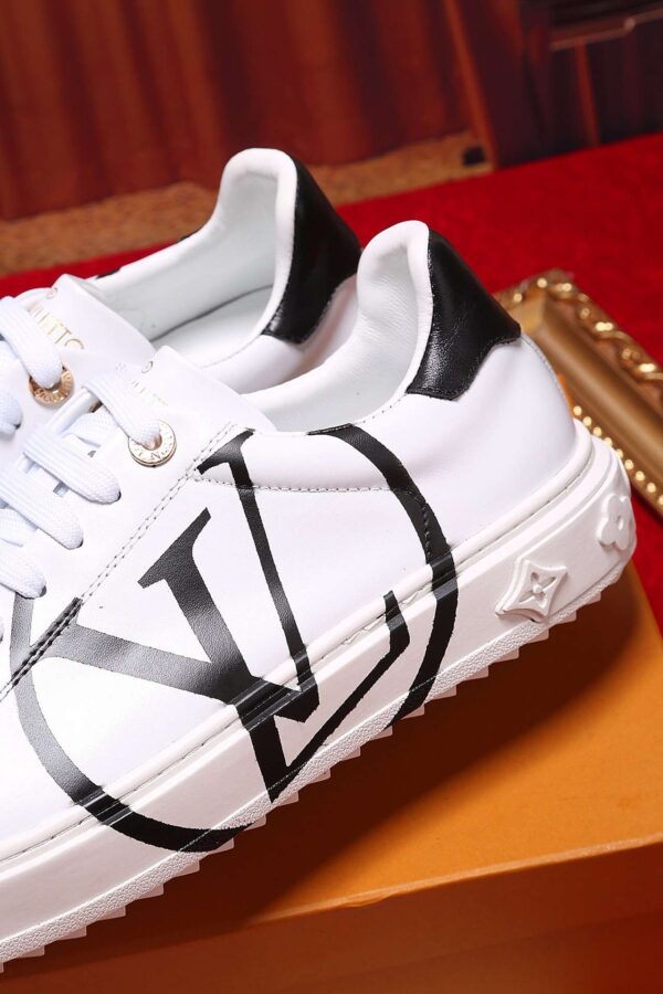 New Collection Fashion Women LV Shoes 012