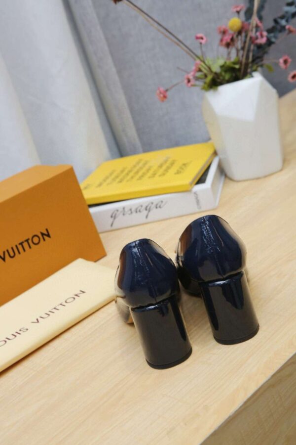 New Collection Fashion Women LV Shoes 011