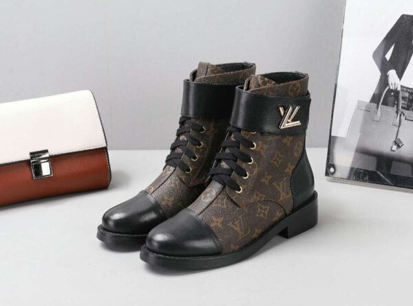 New Collection Fashion Women LV Shoes 006