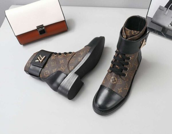 New Collection Fashion Women LV Shoes 006