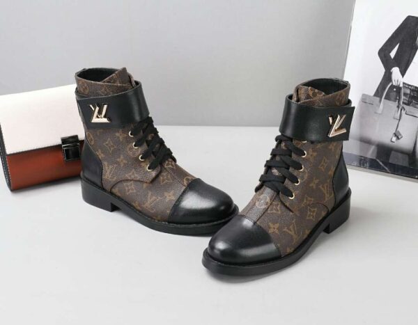 New Collection Fashion Women LV Shoes 006