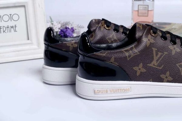 New Collection Fashion Women LV Shoes 002