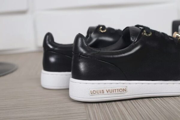 New Collection Fashion Women LV Shoes 001