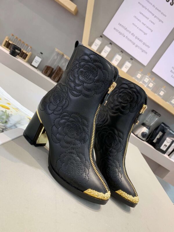 New Collection Fashion Women CN Shoes 024