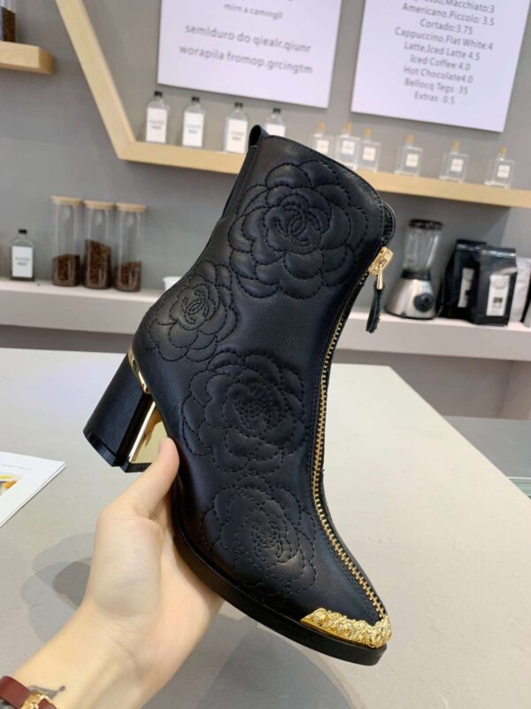 New Collection Fashion Women CN Shoes 024