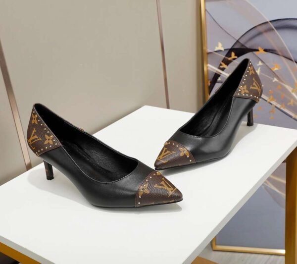New Collection Fashion Women LV Shoes 060