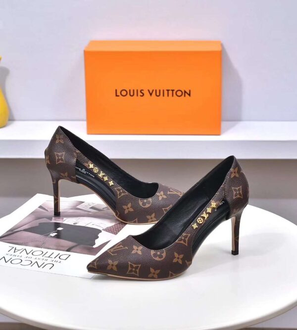 New Collection Fashion Women LV Shoes 045