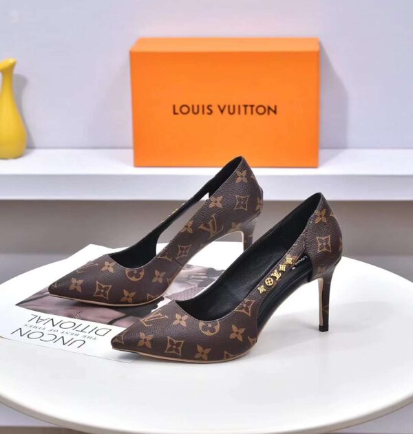 New Collection Fashion Women LV Shoes 045