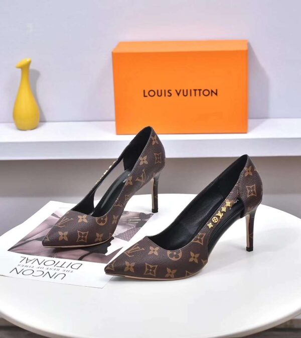 New Collection Fashion Women LV Shoes 045