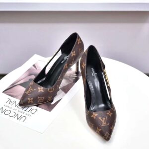 New Collection Fashion Women LV Shoes 045