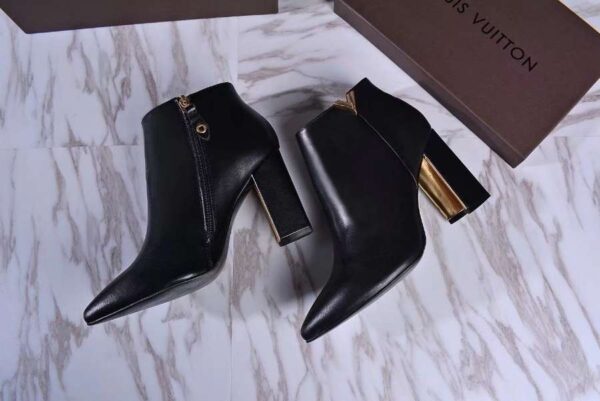 New Collection Fashion Women LV Shoes 033