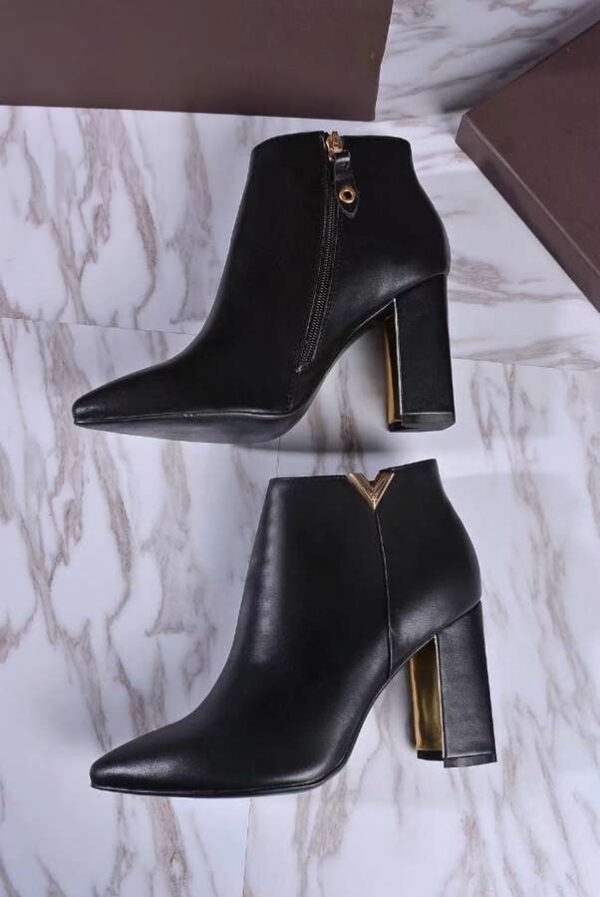 New Collection Fashion Women LV Shoes 033