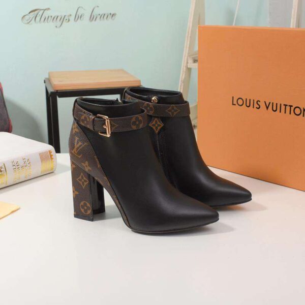 New Collection Fashion Women LV Shoes 032