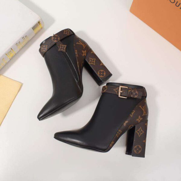 New Collection Fashion Women LV Shoes 032