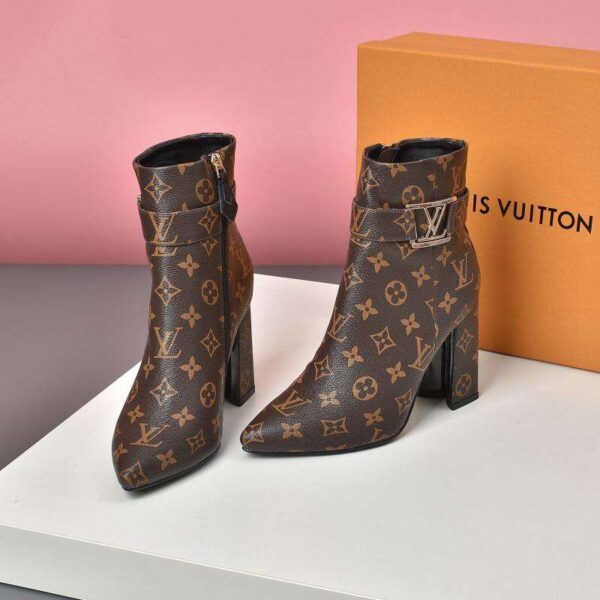 New Collection Fashion Women LV Shoes 031