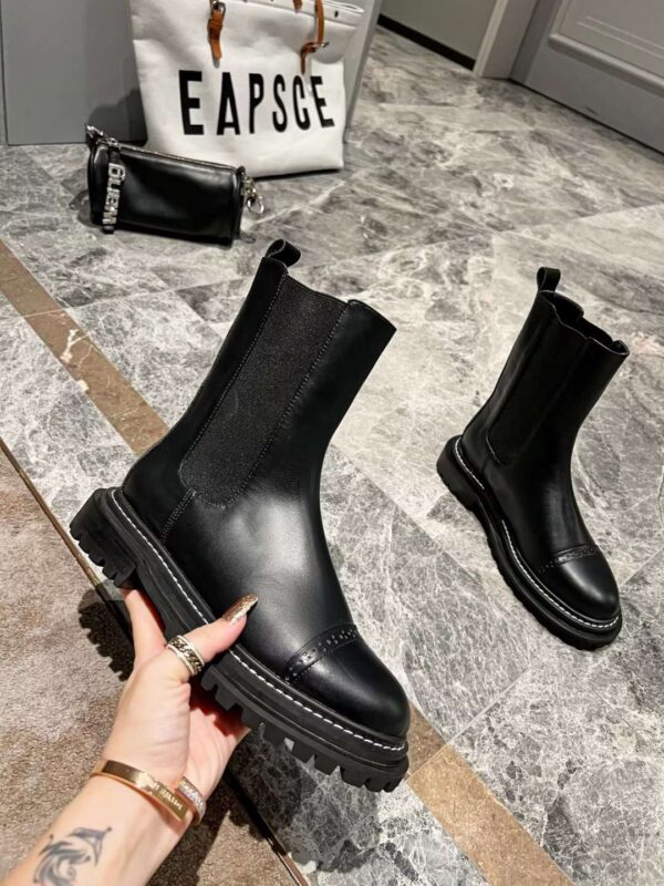 New Collection Fashion Women LV Shoes 024