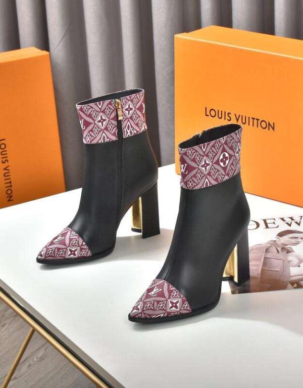 New Collection Fashion Women LV Shoes 028