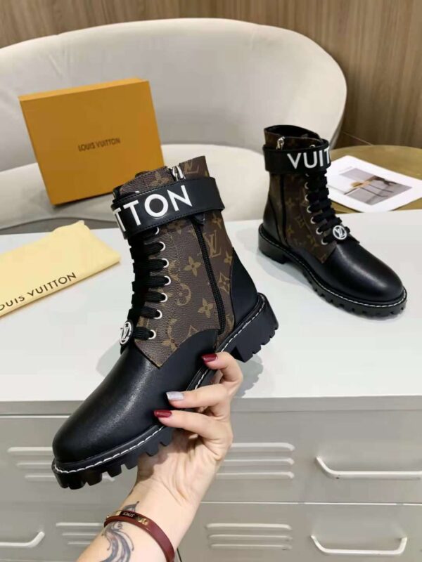 New Collection Fashion Women LV Shoes 021