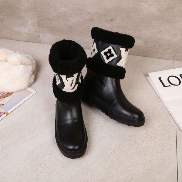 New Collection Fashion Women LV Shoes 019