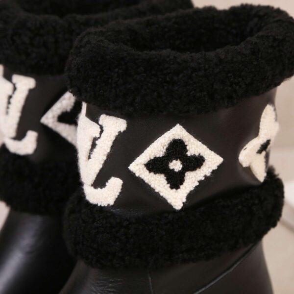New Collection Fashion Women LV Shoes 019