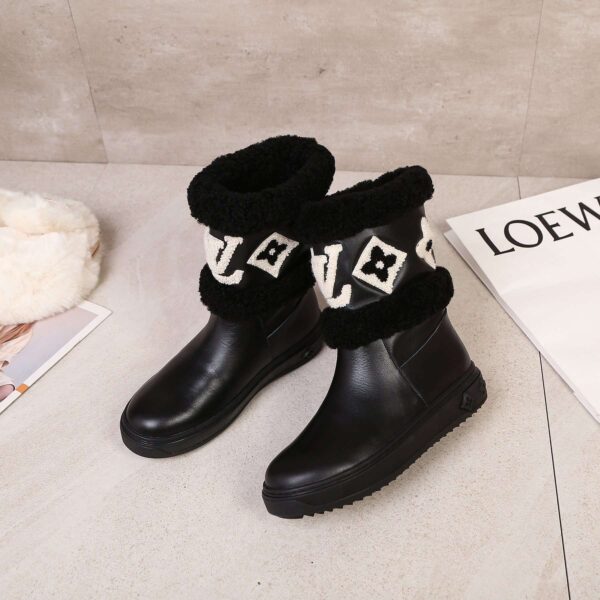 New Collection Fashion Women LV Shoes 019