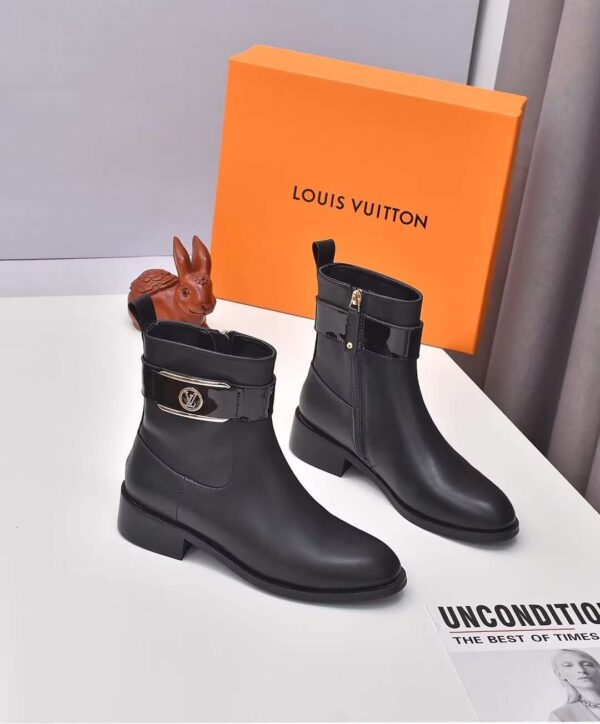 New Collection Fashion Women LV Shoes 013