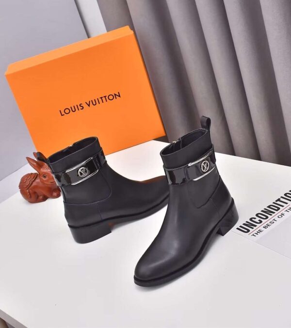 New Collection Fashion Women LV Shoes 013