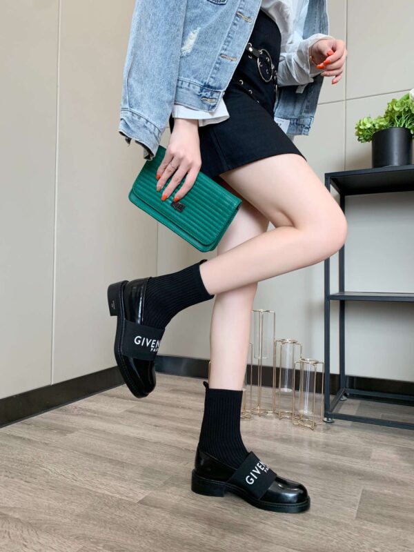 New Collection Fashion Women Prada Shoes 001