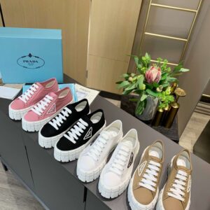 New Collection Fashion Women Prada Shoes 007