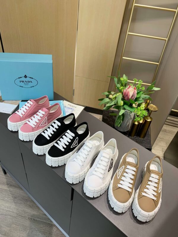 New Collection Fashion Women Prada Shoes 007
