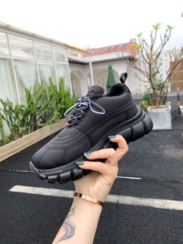 New Collection Fashion Women Prada Shoes 004
