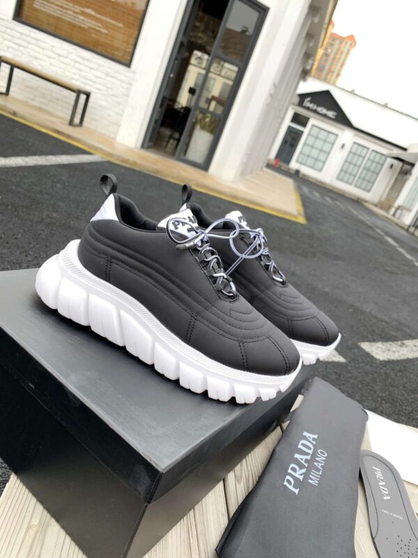 New Collection Fashion Women Prada Shoes 004
