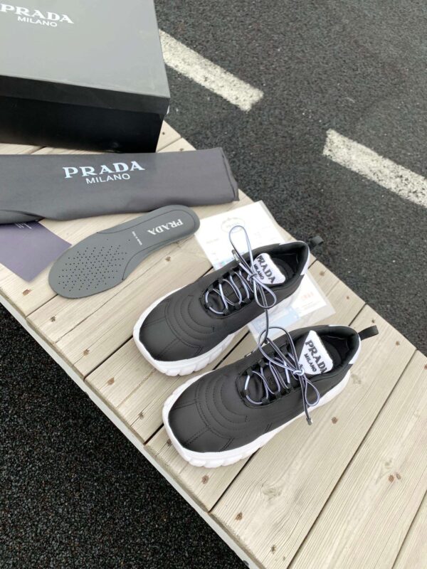 New Collection Fashion Women Prada Shoes 004