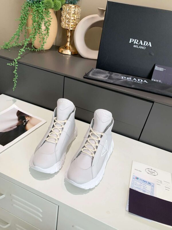 New Collection Fashion Women Prada Shoes 003