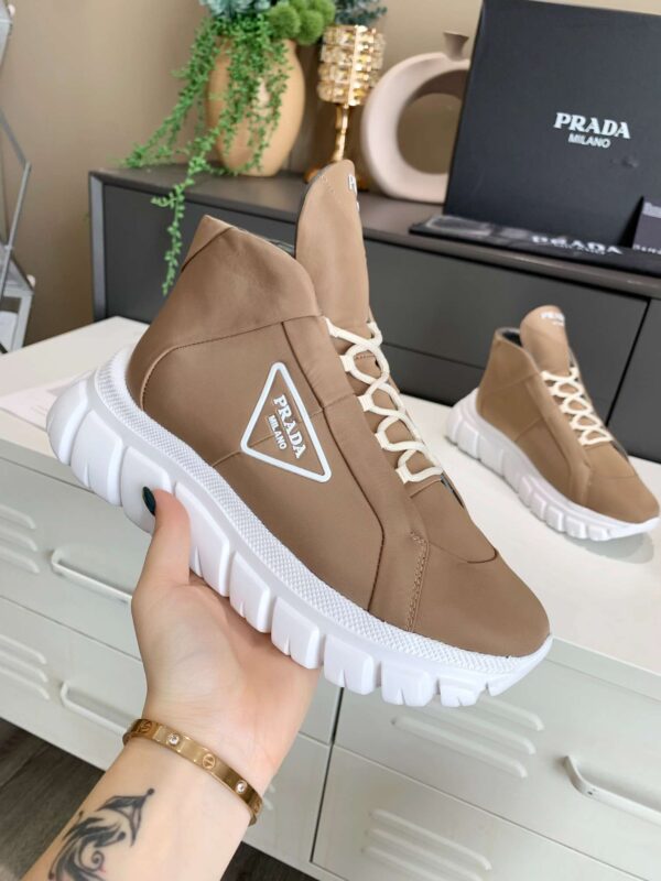 New Collection Fashion Women Prada Shoes 003