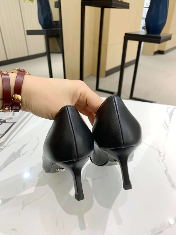 New Collection Fashion Women Prada Shoes 002