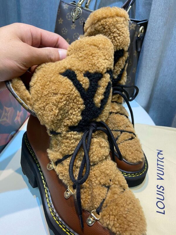 New Collection Fashion Women LV Shoes 118