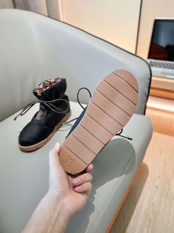 New Collection Fashion Women LV Shoes 105